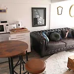 شقة L'intimiste A Lo - Atypique - Duplex Prive Equipe - Gare - Centre - Parking Gratuit - Entree Autonome - En Mezzanine - Wifi - Netflix - Lave-linge *