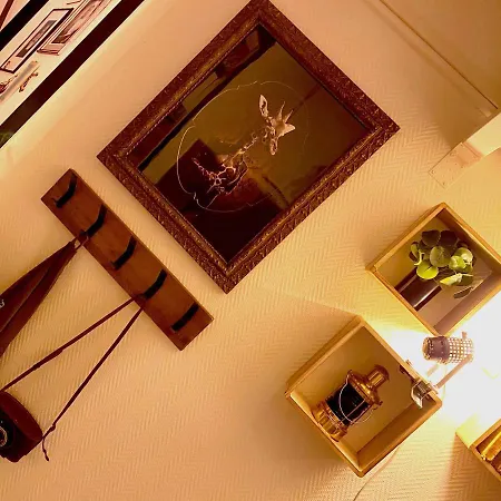 Apartament L'intimiste A Lo - Atypique - Duplex Prive Equipe - Gare - Centre - Parking Gratuit - Entree Autonome - En Mezzanine - Wifi - Netflix - Lave-linge Saint-Lô