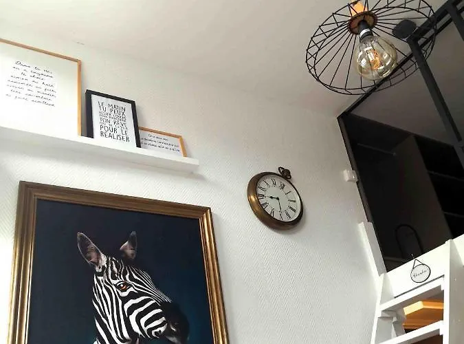 L'intimiste A Lo - Atypique - Duplex Prive Equipe - Gare - Centre - Parking Gratuit - Entree Autonome - En Mezzanine - Wifi - Netflix - Lave-linge Lejlighed Saint-Lô