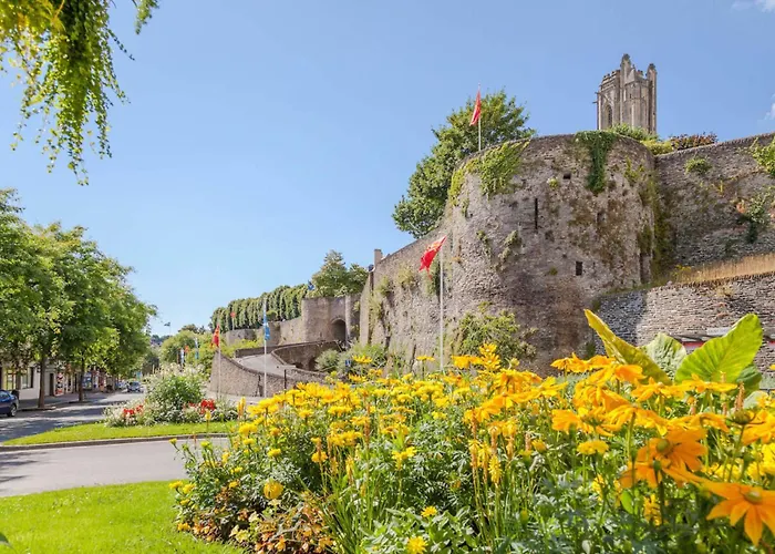 L'intimiste: Private Duplex In Saint-lô Apartment